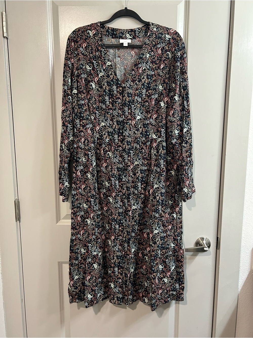 J. Jill Black Paisley Floral V-Neck Long Sleeve Dress